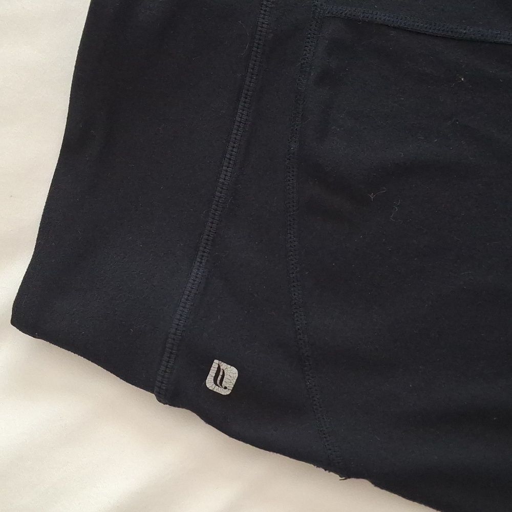 fabletics capris - Picture 3 of 5